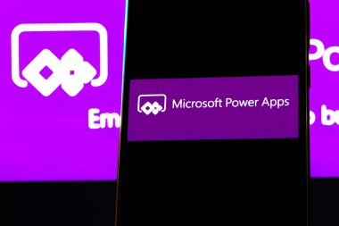 Microsoft Power Apps temalı editör fotoğrafı. The Microsoft Power Apps ile ilgili haberler için illüstrasyon fotoğrafı - özel uygulamalar için düşük kodlu geliştirme platformu