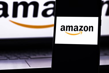 Amazon temalı editör fotoğrafı. Amazon hakkında haberler için resimli fotoğraf - bir Amerikan çokuluslu teknoloji şirketi