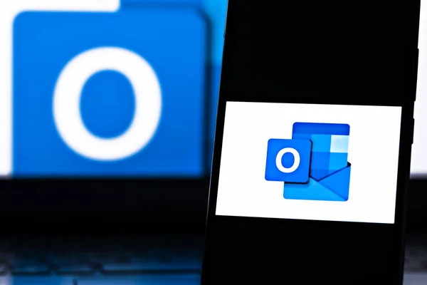 Редакционное Фото Тему Microsoft Outlook Иллюстративное Фото Новостей Microsoft Outlook — стоковое фото