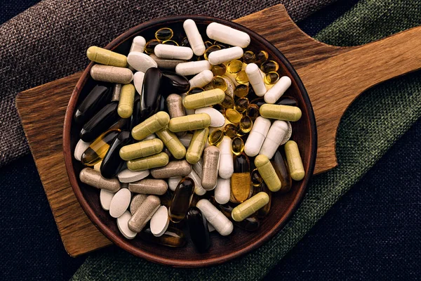 Multivitamin Kosttillskott Lerplatta Kosttillskott Ovanifrån Psykiskt Välbefinnande Och Personlig Hälsa — Stockfoto