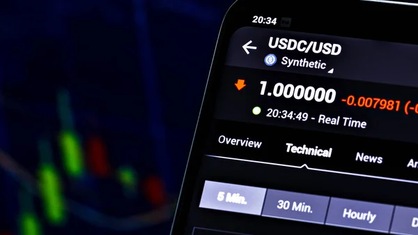 USD Coin (USDC) temalı editör fotoğrafı. USD Coin (USDC) ile ilgili haberler için resimli fotoğraf - bir kripto para birimi