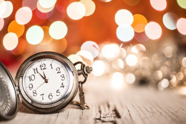 Yeni yıl saati
