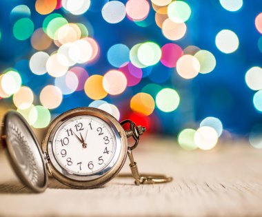 Yeni yıl saati