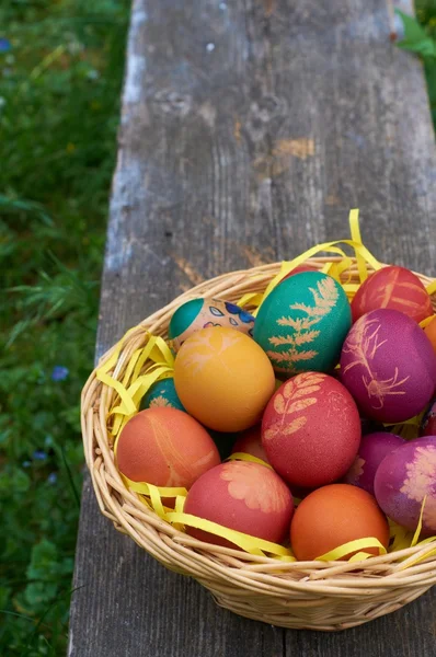 Basket with easter eggs — Stock Photo, Image