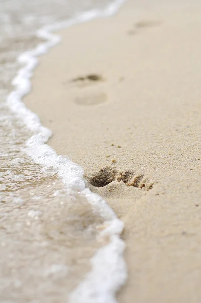 Impronte sulla spiaggia — Foto Stock