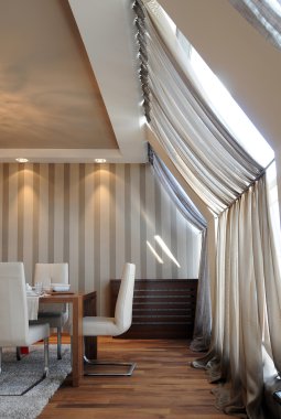 Modern yemek odası.