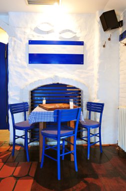 Yunan tavernası kavramı