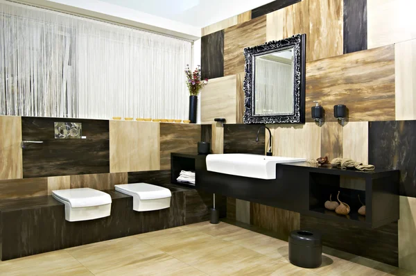 Maison moderne salle de bain — Photo