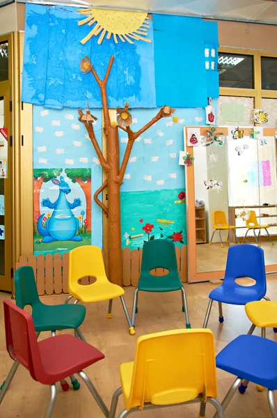 Jardim de infância Montessori Sala de aula pré-escolar — Fotografia de Stock