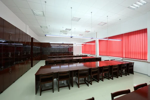 Empty classroom in college — Stock Photo, Image