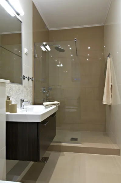 Maison moderne salle de bain — Photo