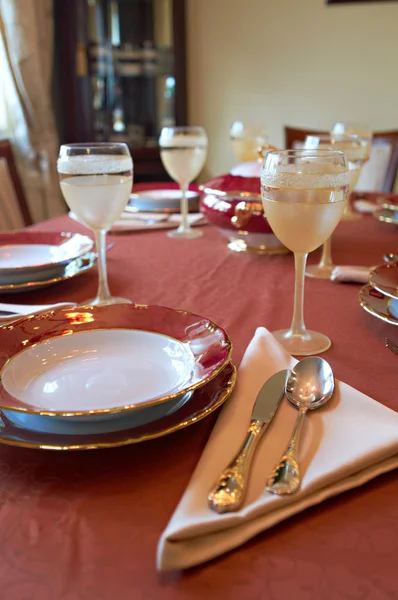 Elegant cutlery  setting for dinner — Stock Photo, Image