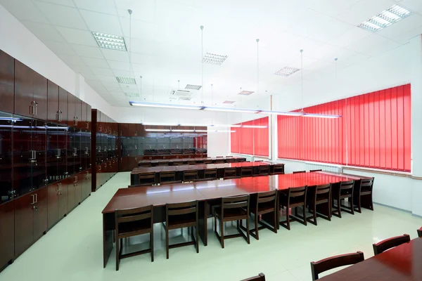 Empty classroom in college — Stock Photo, Image