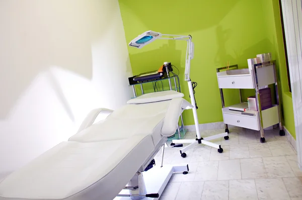 Massage table in SPA center — Stock Photo, Image