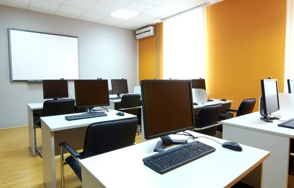 Computer classroom interior — Stock Photo, Image
