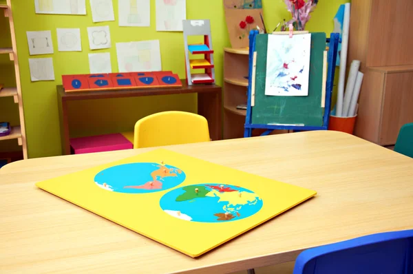 Scuola materna Montessori Aula dell'asilo — Foto Stock
