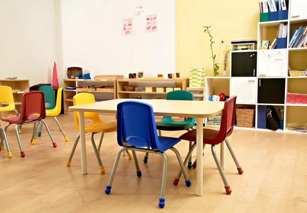 Jardim de infância Montessori Sala de aula pré-escolar — Fotografia de Stock