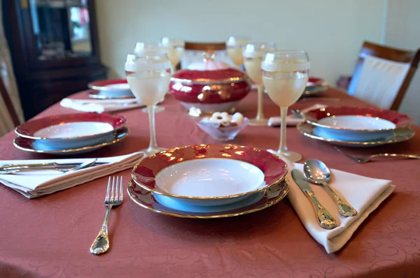 Elegant cutlery  setting for dinner — Stock Photo, Image