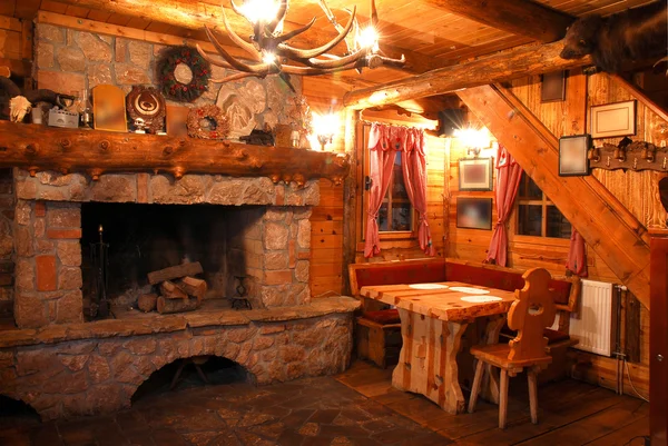 Restaurant avec décor de chasse — Photo