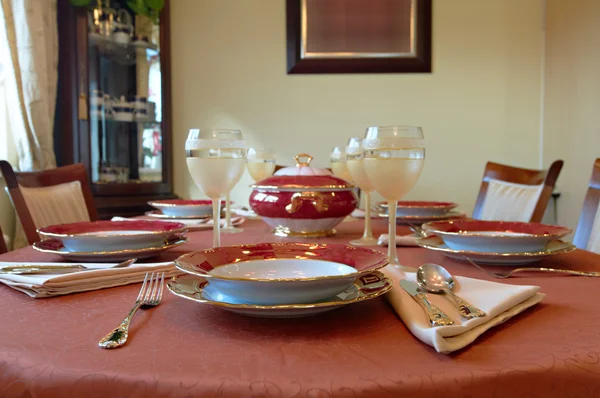 Elegant cutlery  setting for dinner — Stock Photo, Image