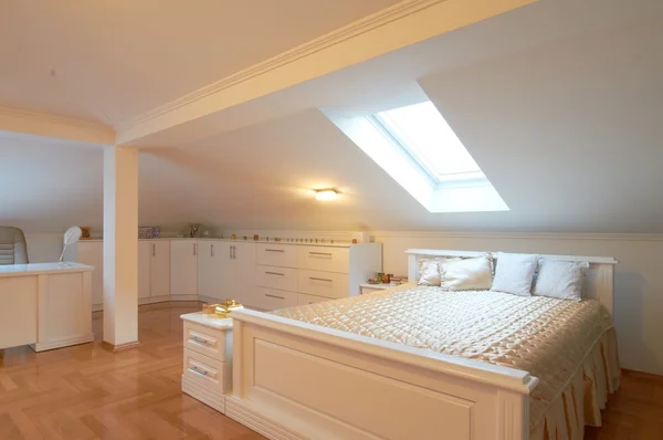 Witte slaapkamer interieur — Stockfoto