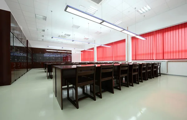 Sala de aula vazia na faculdade — Fotografia de Stock