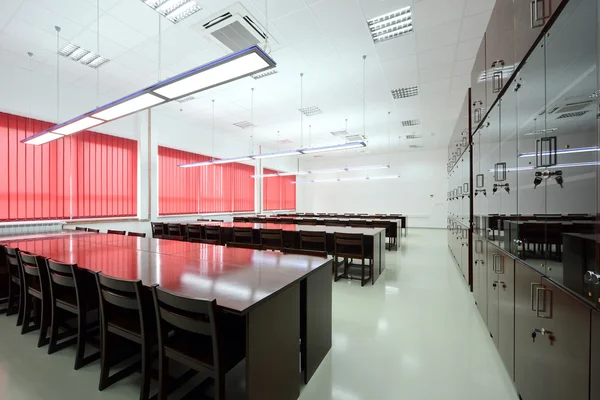 Sala de aula vazia na faculdade — Fotografia de Stock