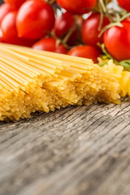 Domatesli makarna ürünleri