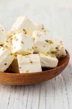 doğranmış beyaz peynir