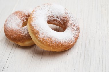 pudra şekeri ile çörek