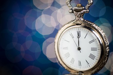 arka plan üzerinde yeni yıl saat