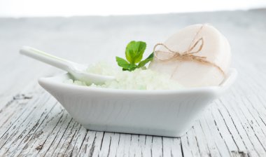 doğal banyo tuzu ve sabun