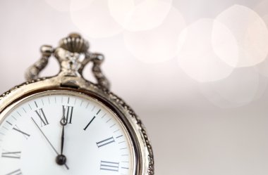 arka plan üzerinde yeni yıl saat