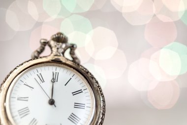 arka plan üzerinde yeni yıl saat