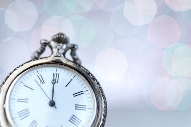 arka plan üzerinde yeni yıl saat