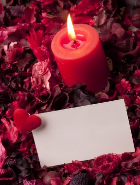 Etiket ile kırmızı mum