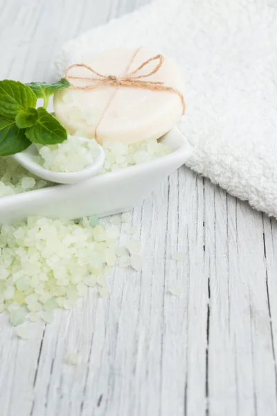 Natural bath salt and soap — Stock Photo, Image