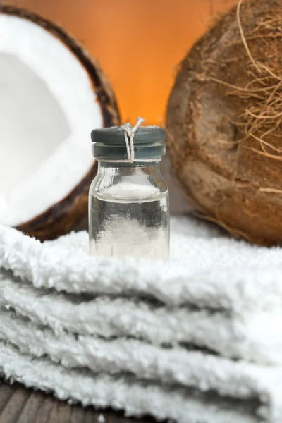 Coconut oil for alternative therapy — Stock Photo, Image