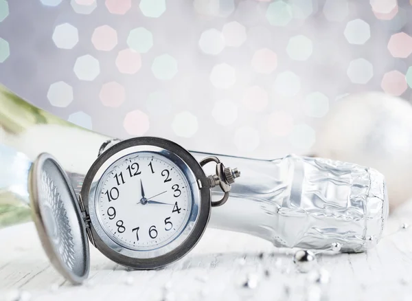 New year clock on abstract background — Stock Photo, Image