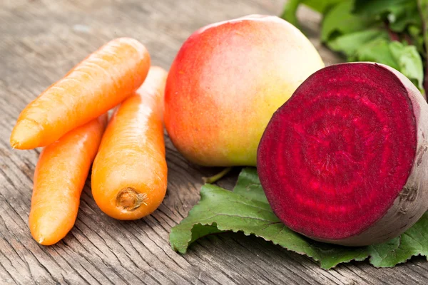 Beetroot, carrots and apple — Stock Photo, Image