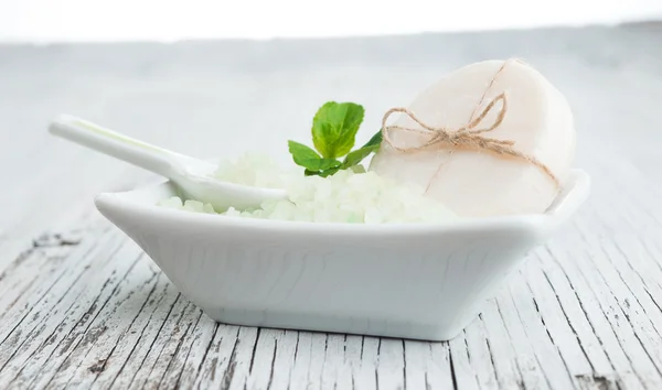 Natural bath salt and soap — Stock Photo, Image