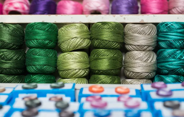 Skeins of colorful yarn — Stock Photo, Image