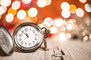 arka plan üzerinde yeni yıl saat