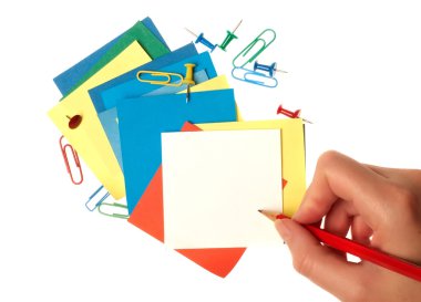 farklı renklerde kağıt notları