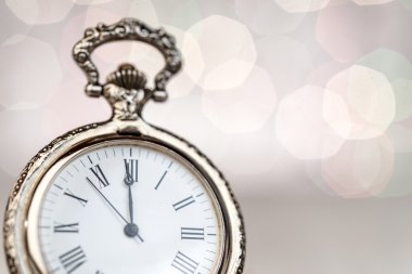 arka plan üzerinde yeni yıl saat