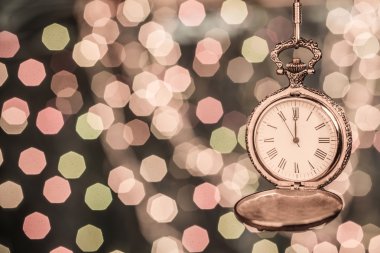 arka plan üzerinde yeni yıl saat