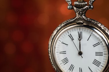 arka plan üzerinde yeni yıl saat