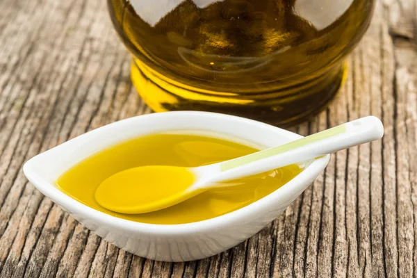 Primer plano del aceite de oliva — Foto de Stock