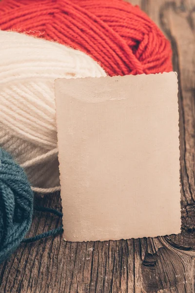 Yarn for knitting and  label — Stock Photo, Image