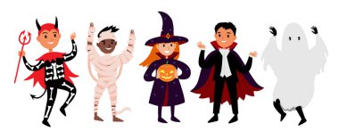 Cadılar Bayramı karakterleri mumya, cadı, balkabağı, hayalet kostümlü küçük çocuklar. Beyaz üzerine izole çizgi film tarzı cadılar bayramı kıyafeti içinde çeşitli karakterlerin vektör illüstrasyon seti